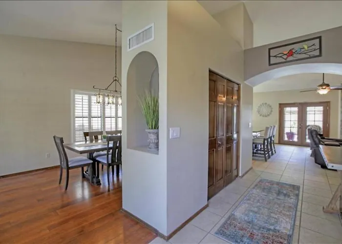 North Phoenix With Secured Parking Holiday home