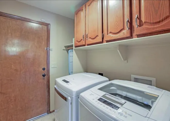 Holiday home North Phoenix With Secured Parking